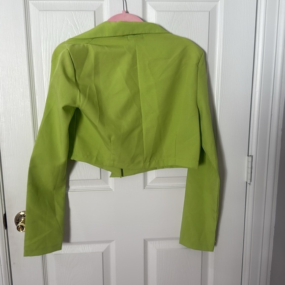 PrettyLittleThing Women's Lime Green Cropped Blazer size 4/small - Picture 4 of 4